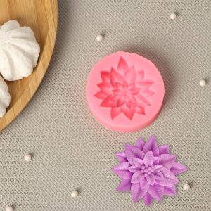 Молд "Многолистник" силиконовый, 6,3×6,3×1,7 см.