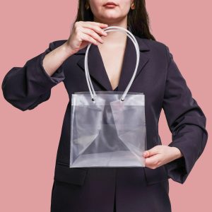 Пакет прозрачный с ручками и квадратным дном 20*20*20 см.