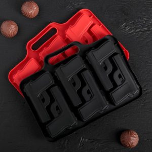 Форма силиконовая "Пистолеты" 6 ячеек