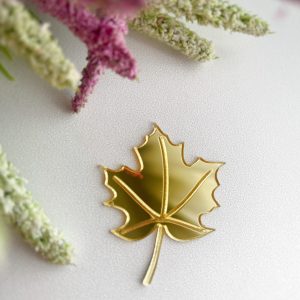 Топпер "Кленовый лист с прожилками", 3 см., золотой акрил