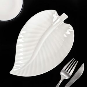 Блюдо сервировочное "Белый лист", 20*13*1,5 см.