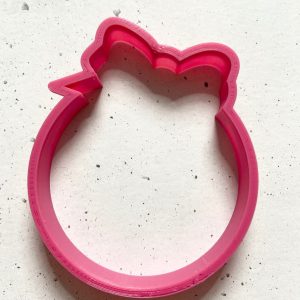 Вырубка пластиковая "Новогодний шар с бантом", 8*10 см.