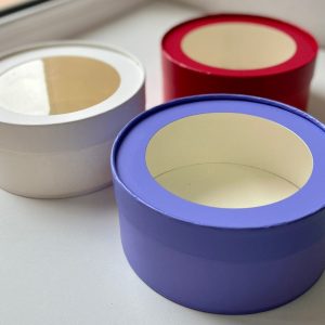 Коробка круглая с окном, 20*7 см., лавандовая