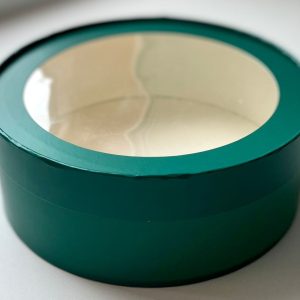 Коробка круглая с окном, 20*7 см., зеленая матовая