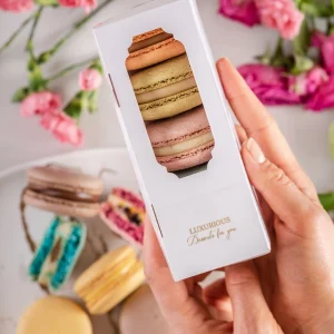 Коробка для макарон с окном белая ПРЕМИУМ 15*5,5*5,5 см.