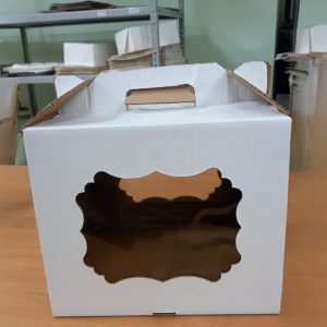 УЦЕНКА!!! Коробка для торта 30*30*25 с фигурным окном и ручками.